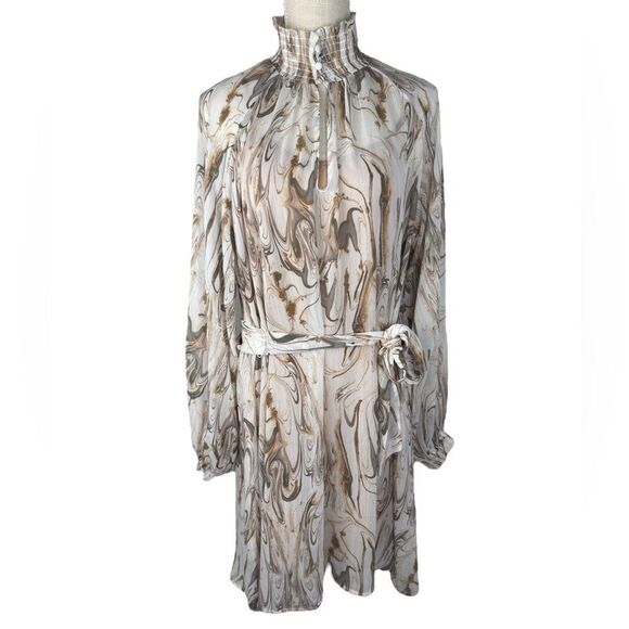Banana Republic Tan & Cream Smocked Crinkle Texture Long Sleeve Dress - Picture 5 of 11